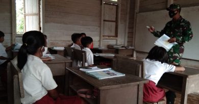 Serka Sugiono Ajarkan Wawasan Kebangsaan dan Bela Negara Pada Murid SD