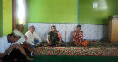 Serma Yasmin Mempererat Silaturahmi melalui Kegiatan Halal bihalal dan Hari Raya Ketupat di Desa Tanjung Buka