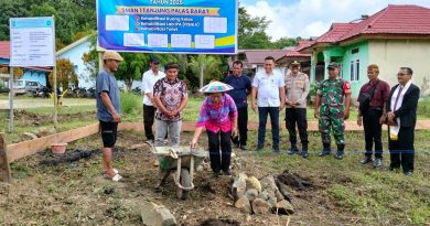 Babinsa Koramil Tpb Hadiri Kegiatan Peletakan Batu Pertama Pembangunan Ruang SMAN 1 Tanjung Palas Barat